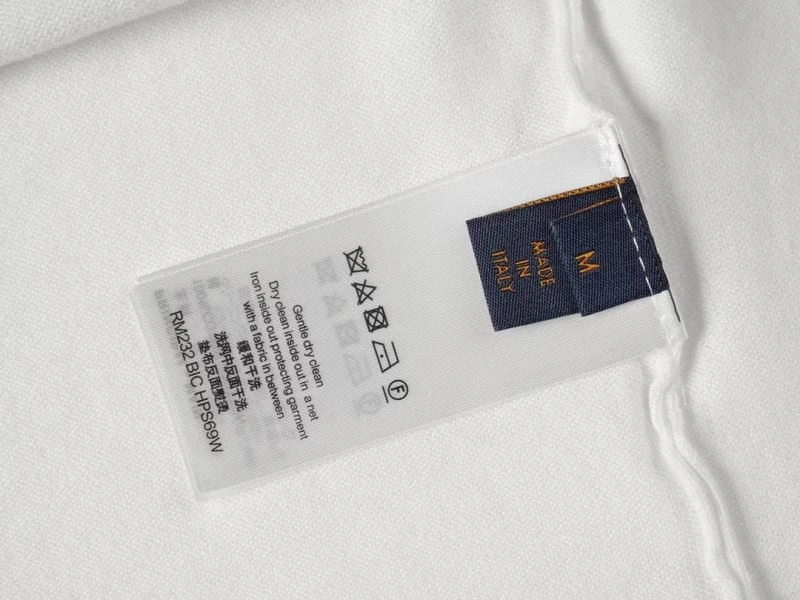 Seasonal Louis Vuitton T-Shirts 138080
