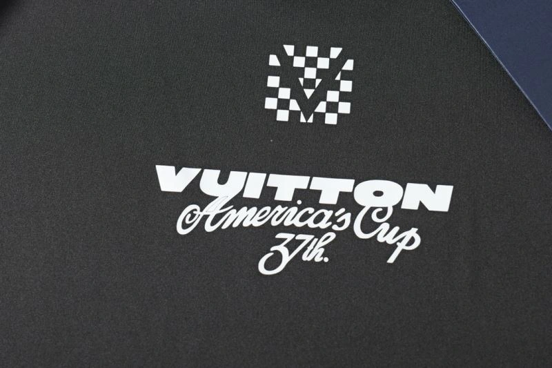 Louis Vuitton T-Shirts Breathable 138068