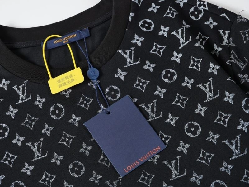 Trendsetting Louis Vuitton T-Shirts 138056