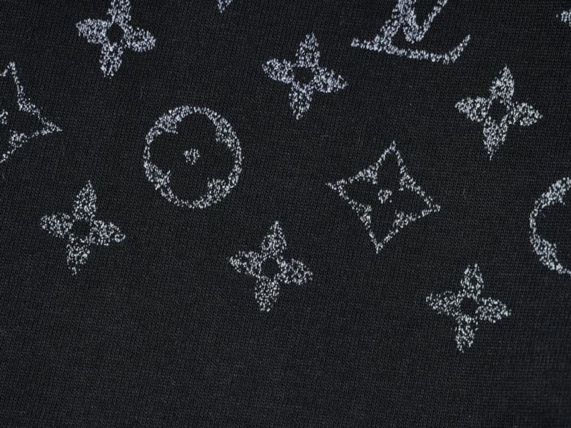 Trendsetting Louis Vuitton T-Shirts 138056