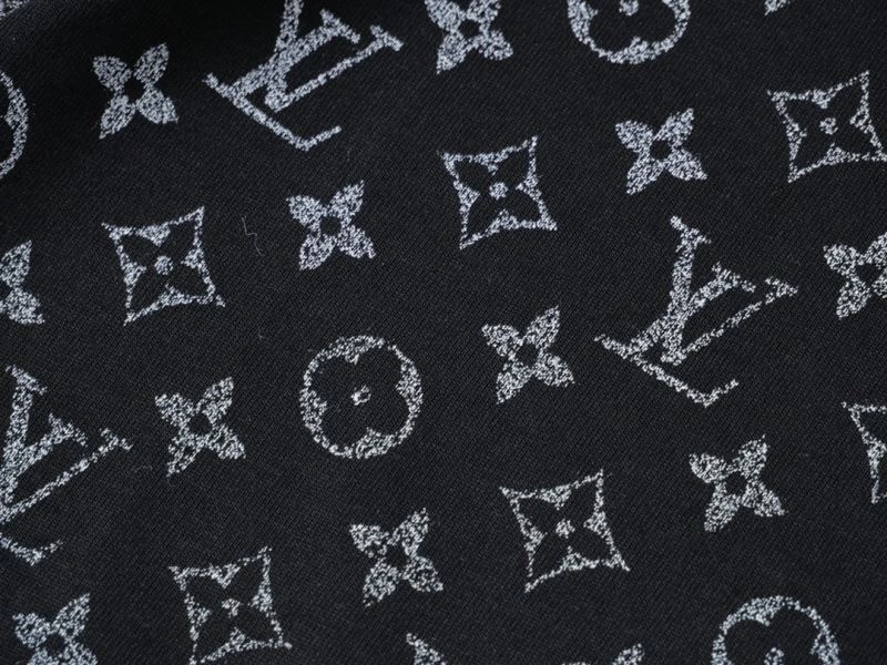 Trendsetting Louis Vuitton T-Shirts 138056