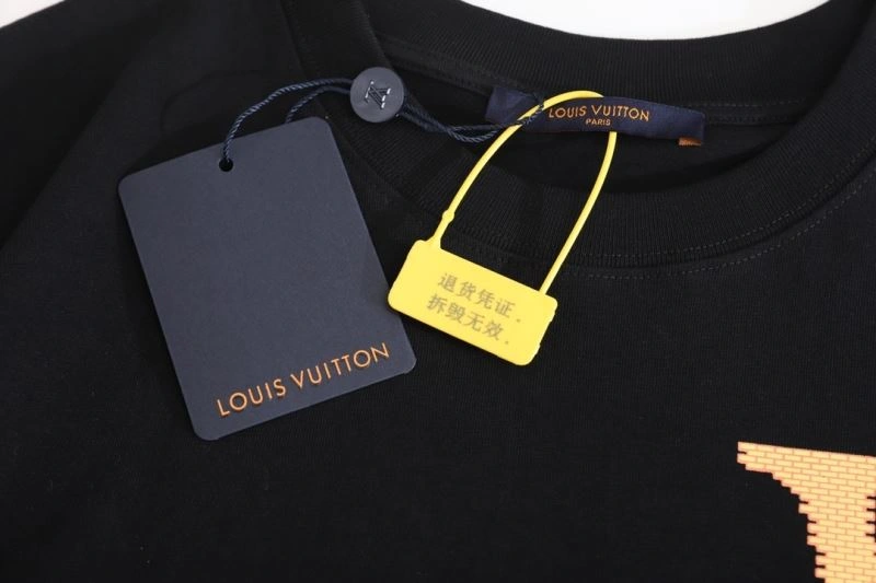 Breathable Louis Vuitton T-Shirts 138055