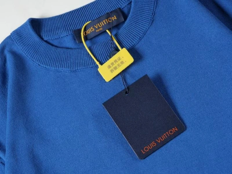 Trendsetting Louis Vuitton T-Shirts 138043