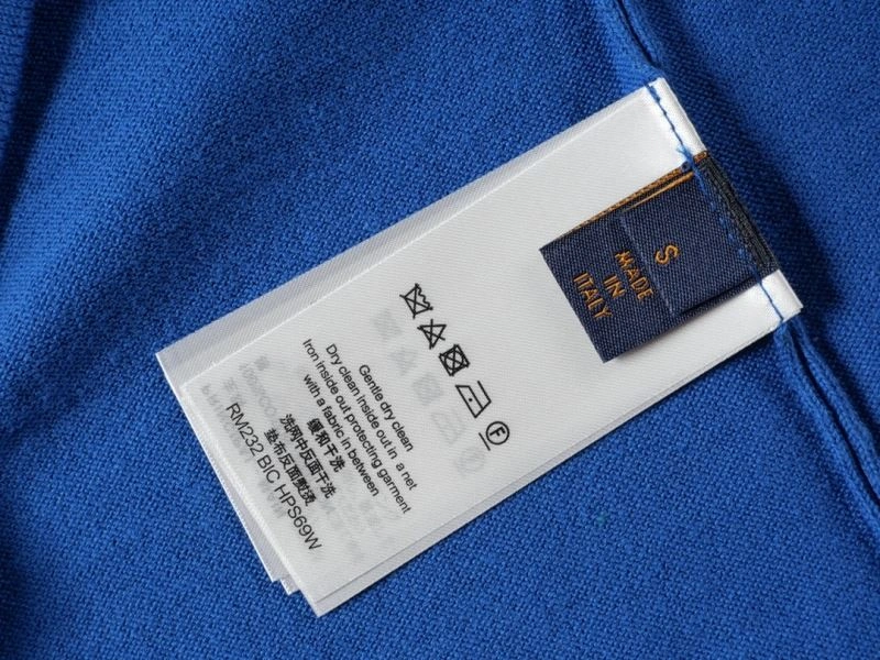 Trendsetting Louis Vuitton T-Shirts 138043