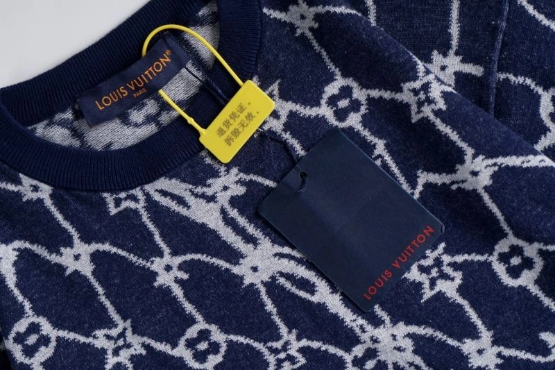 Fashionable Louis Vuitton T-Shirts 138036