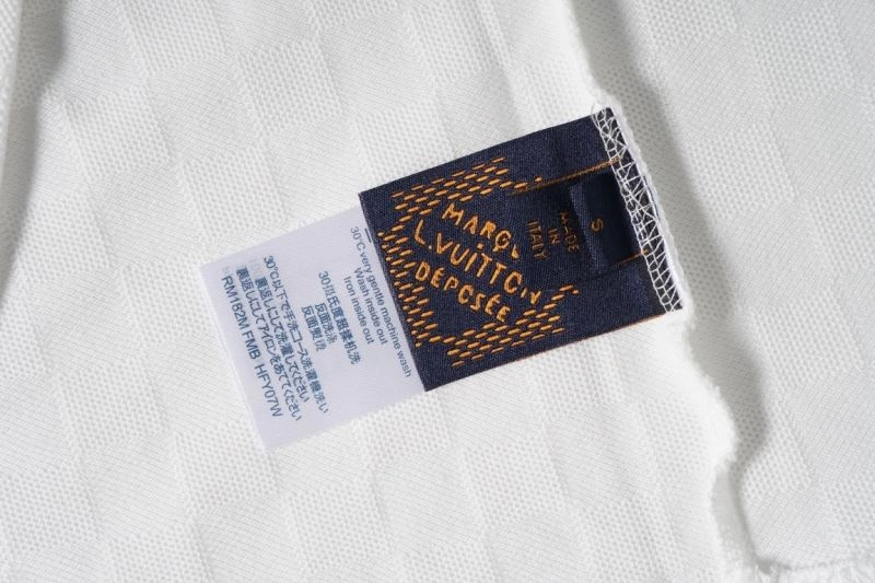 Louis Vuitton T-Shirts Snug 138032