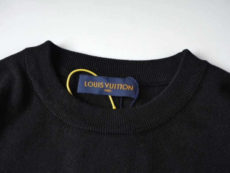 Breathable Louis Vuitton T-Shirts 138029