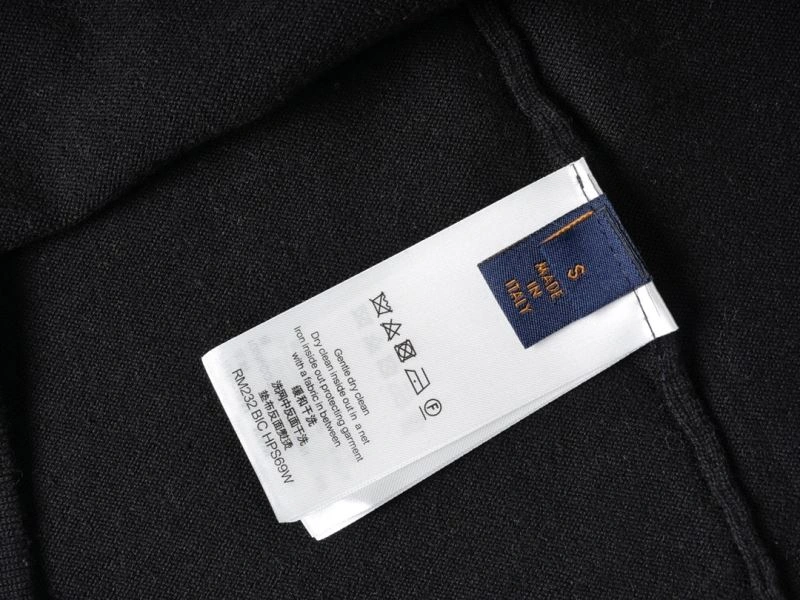 Breathable Louis Vuitton T-Shirts 138029
