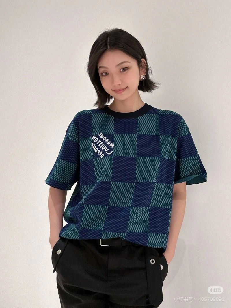 Sleek Louis Vuitton T-Shirts 138015