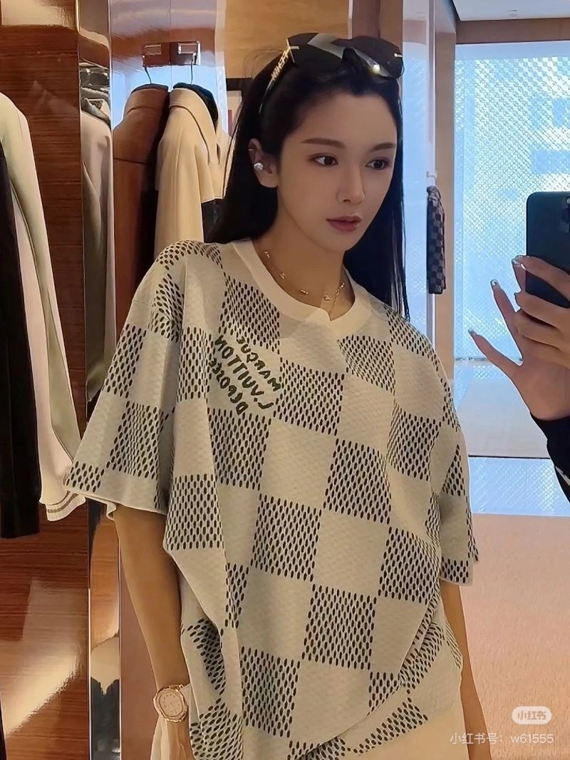 Louis Vuitton T-Shirts Trendy 138010