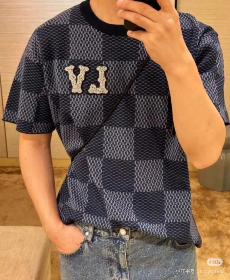 Louis Vuitton T-Shirts Trendy 138021