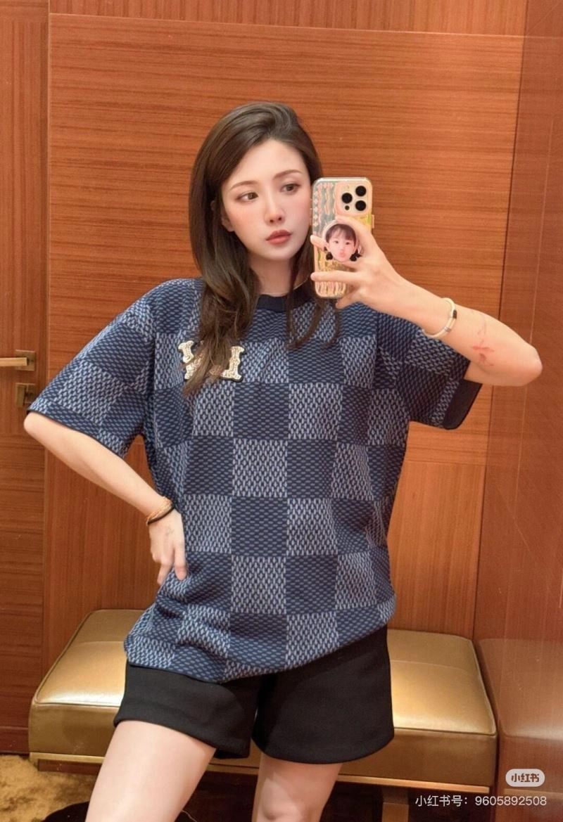 Louis Vuitton T-Shirts Trendy 138021