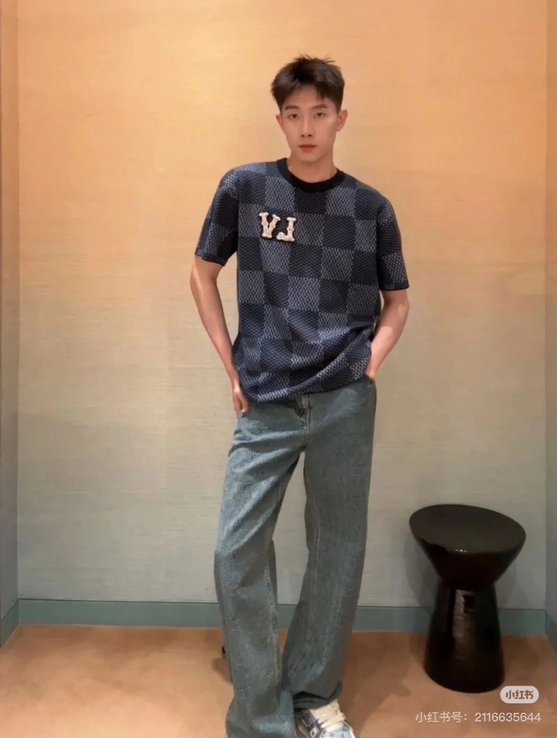 Louis Vuitton T-Shirts Trendy 138021