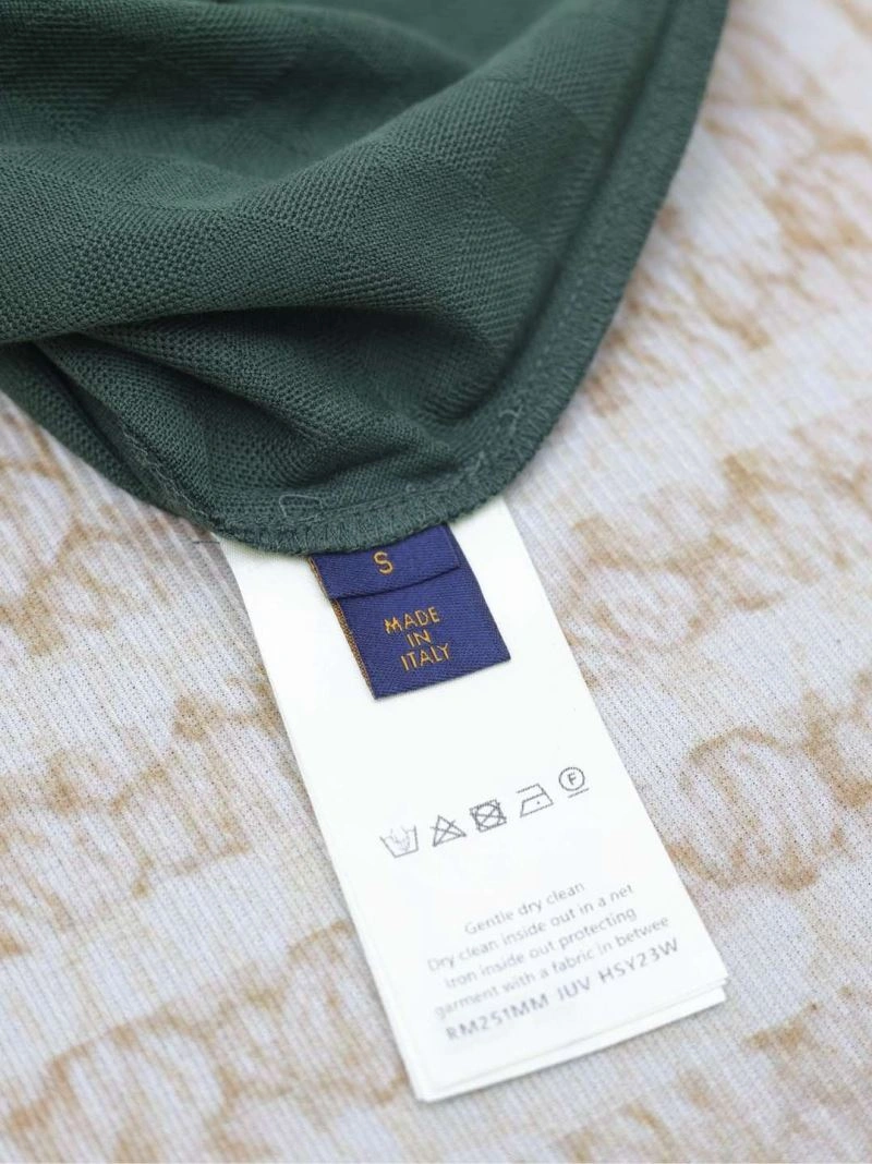EyeCatching Louis Vuitton T-Shirts 138001