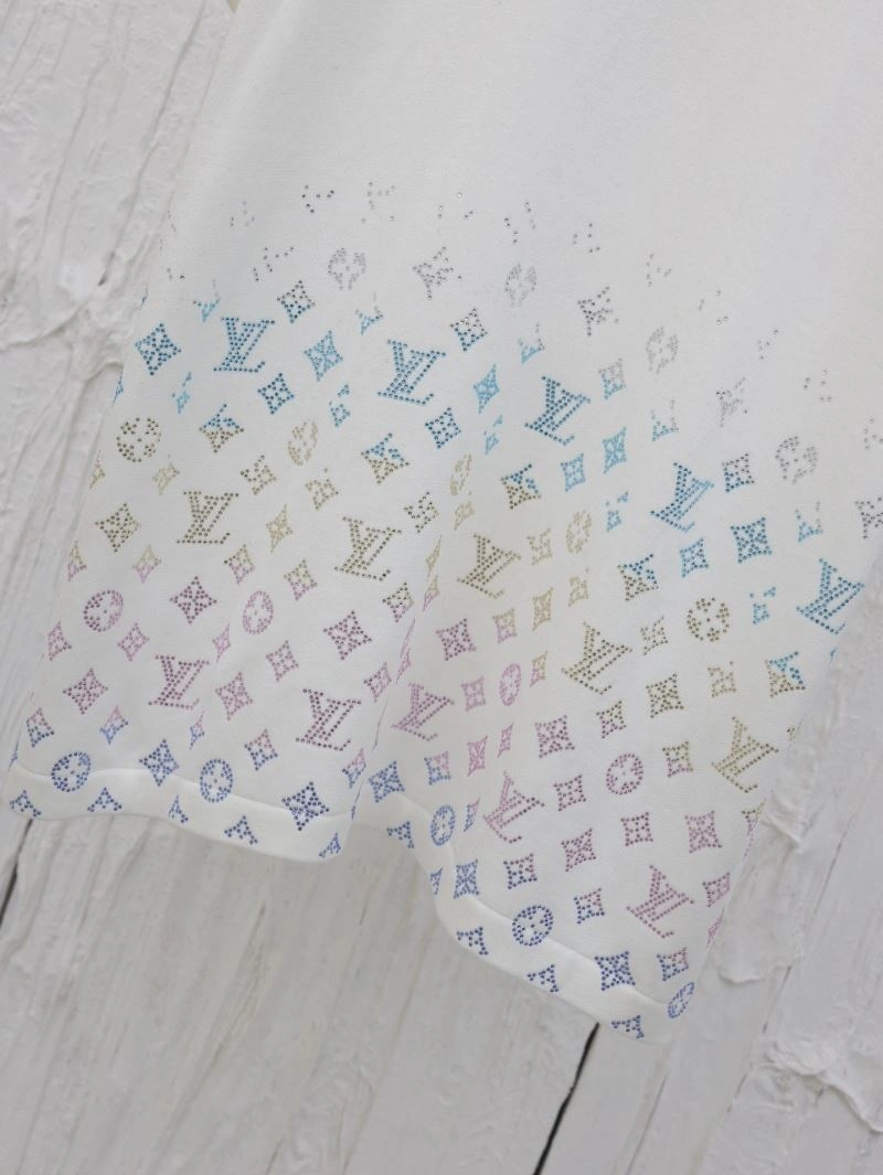 SmoothTexture Louis Vuitton T-Shirts 137998