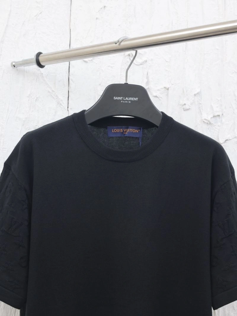 Versatile Louis Vuitton T-Shirts 137993