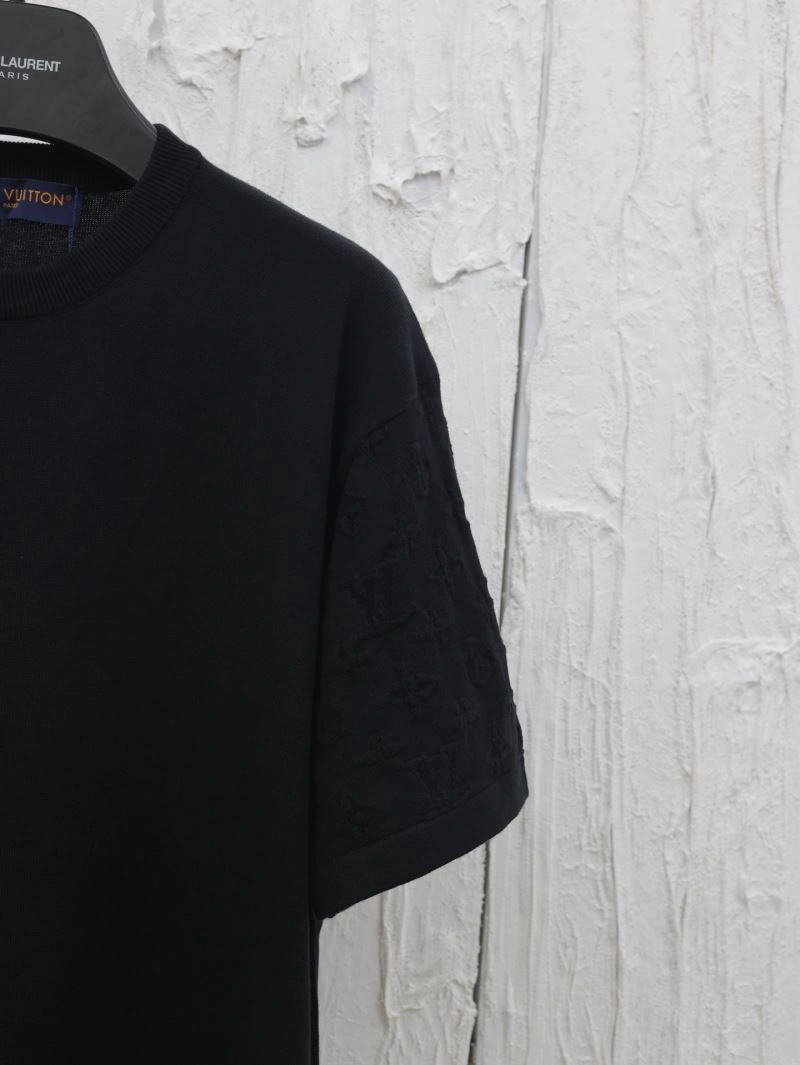 Versatile Louis Vuitton T-Shirts 137993