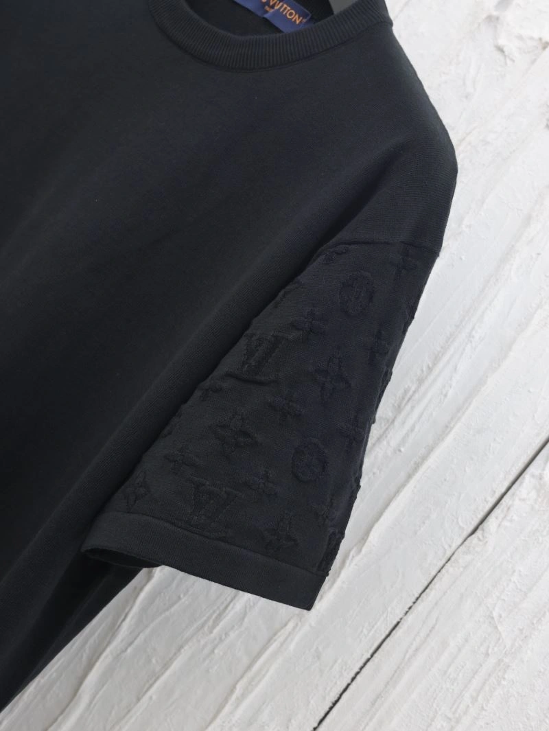Versatile Louis Vuitton T-Shirts 137993