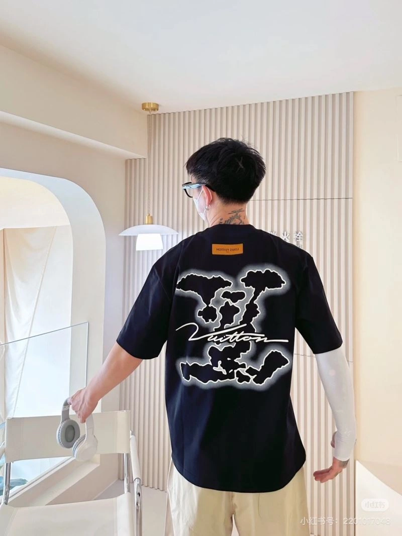 Upgraded Louis Vuitton T-Shirts 137980