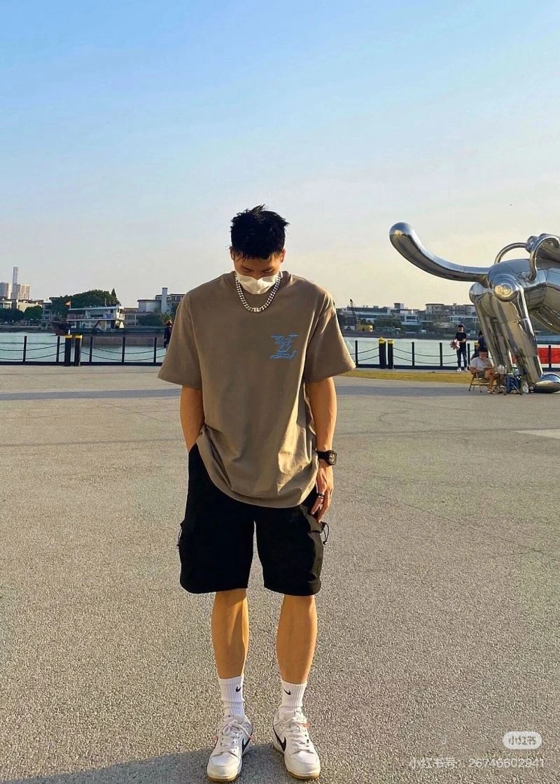Attractive Louis Vuitton T-Shirts 137985