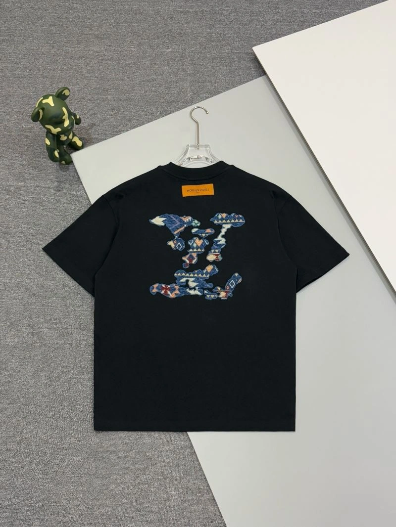 Sleek Louis Vuitton T-Shirts 137972