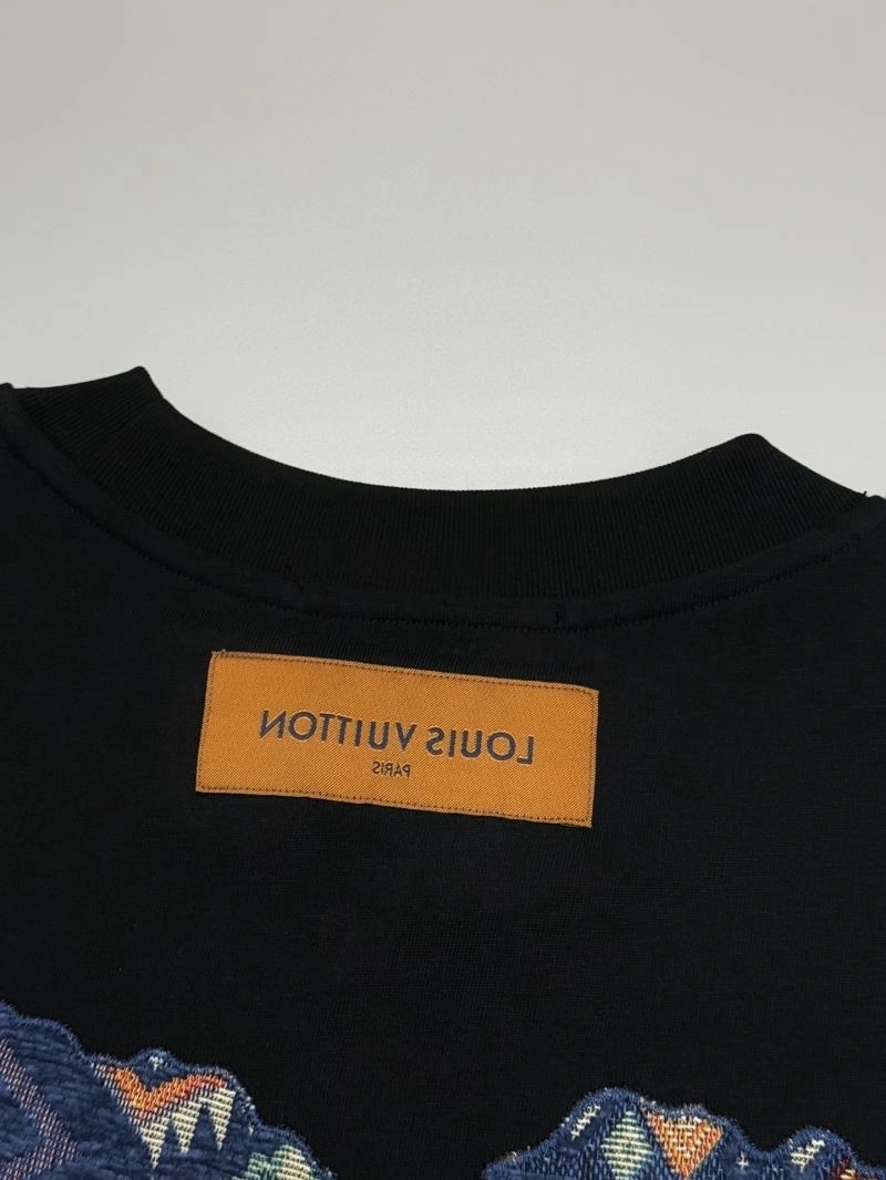 Sleek Louis Vuitton T-Shirts 137972