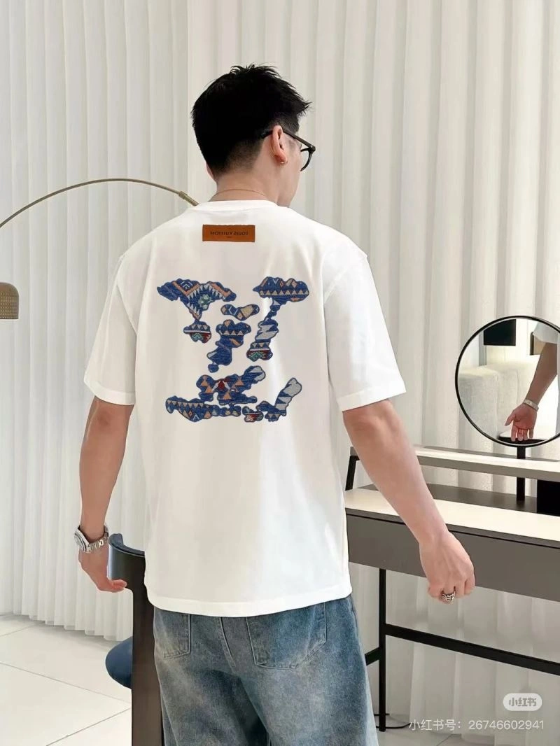Comfortable Louis Vuitton T-Shirts 137971