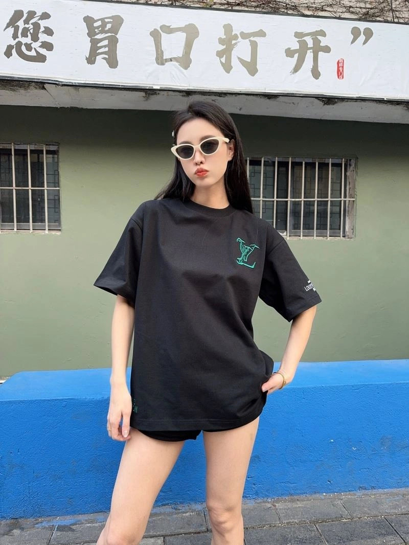 ModernLook Louis Vuitton T-Shirts 137984