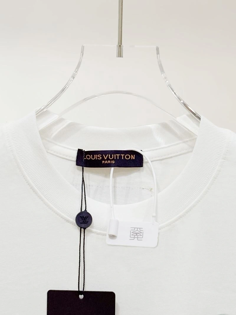 Modern Louis Vuitton T-Shirts 137966