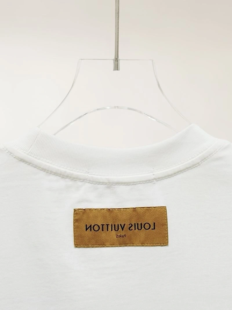 Modern Louis Vuitton T-Shirts 137966