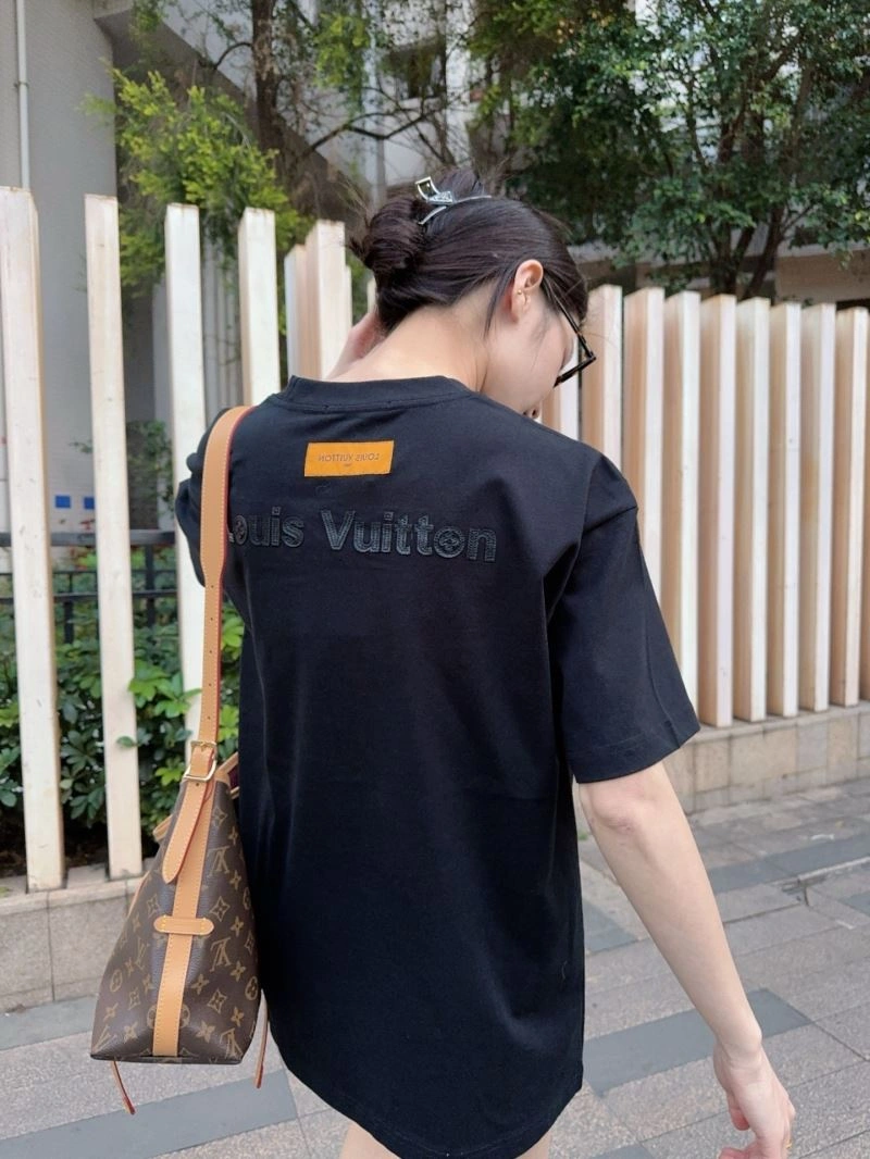 Louis Vuitton T-Shirts Unisex 137976