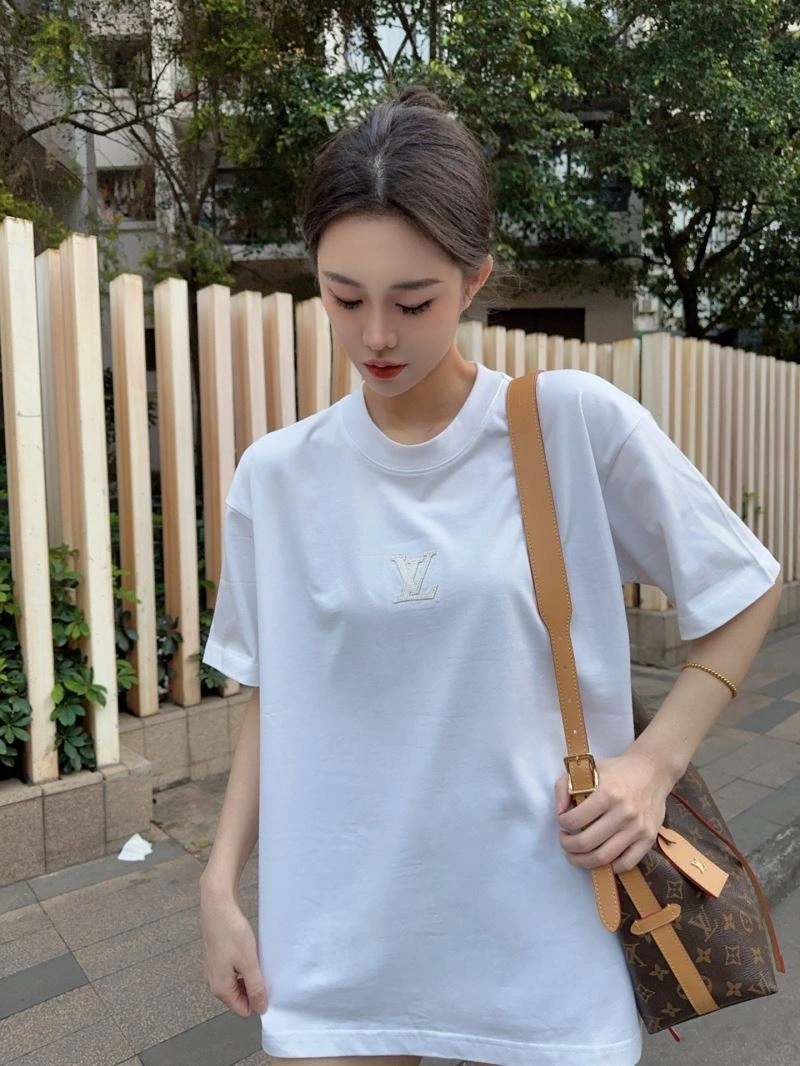 Louis Vuitton T-Shirts Comfortable 137983