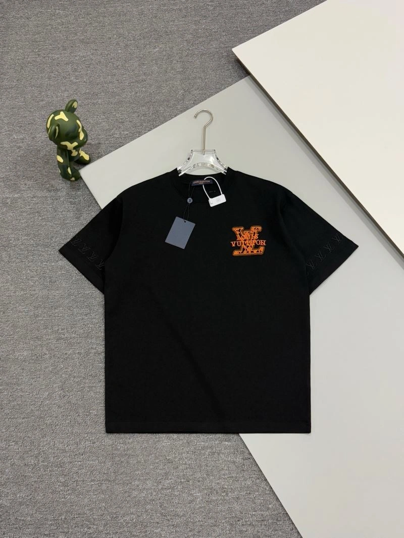 Stretchable Louis Vuitton T-Shirts 137977