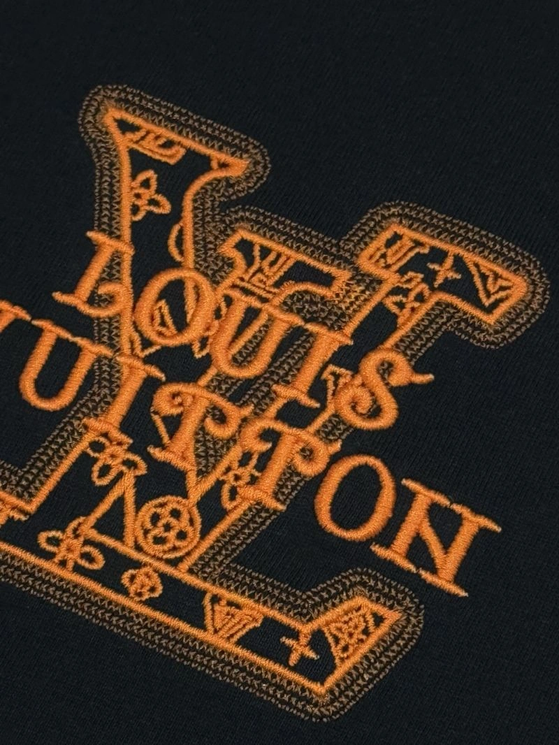 Stretchable Louis Vuitton T-Shirts 137977