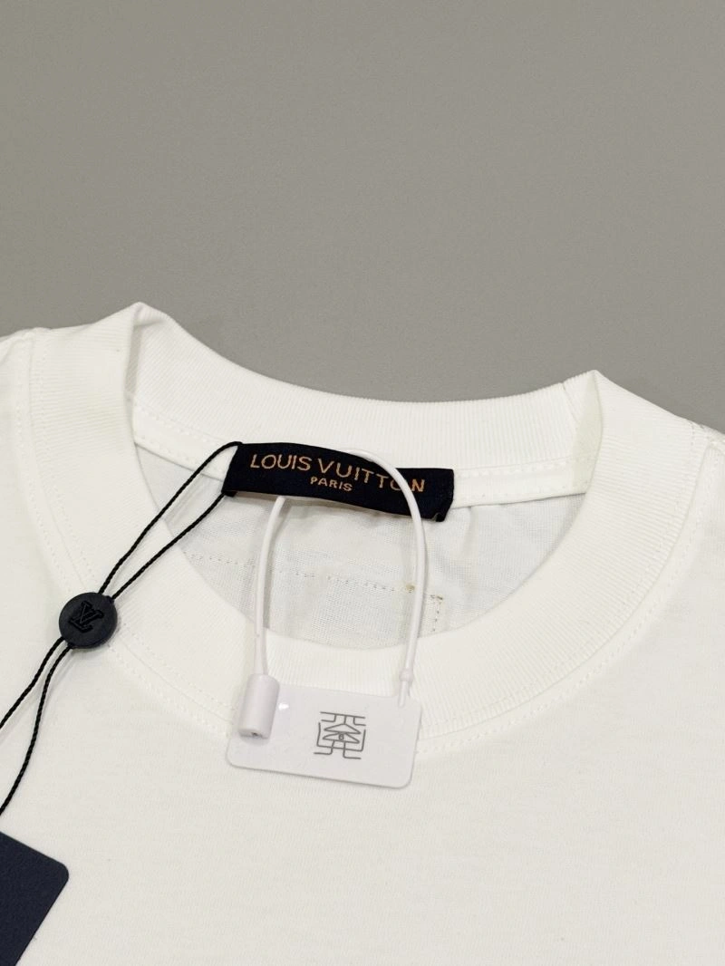 Stretchable Louis Vuitton T-Shirts 137999
