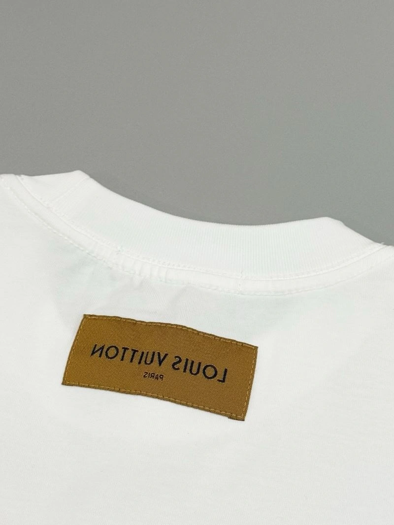 Stretchable Louis Vuitton T-Shirts 137999