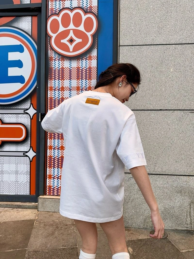 Stretchable Louis Vuitton T-Shirts 137999