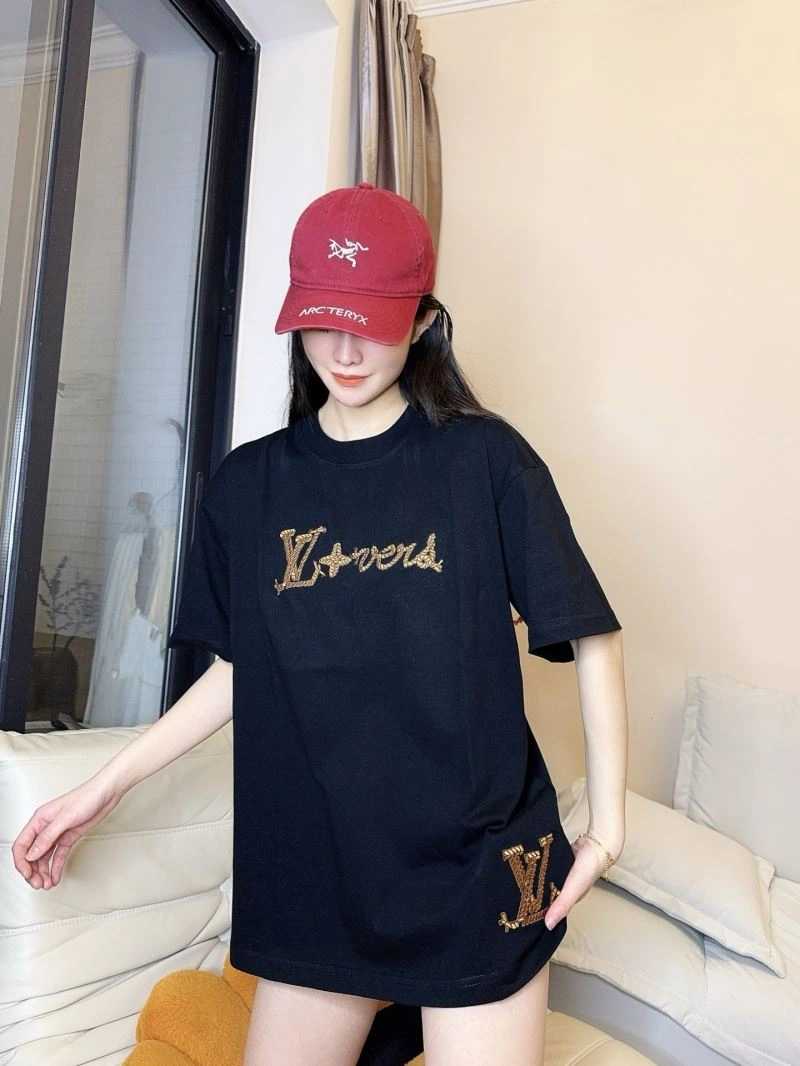 WellDesigned Louis Vuitton T-Shirts 137982