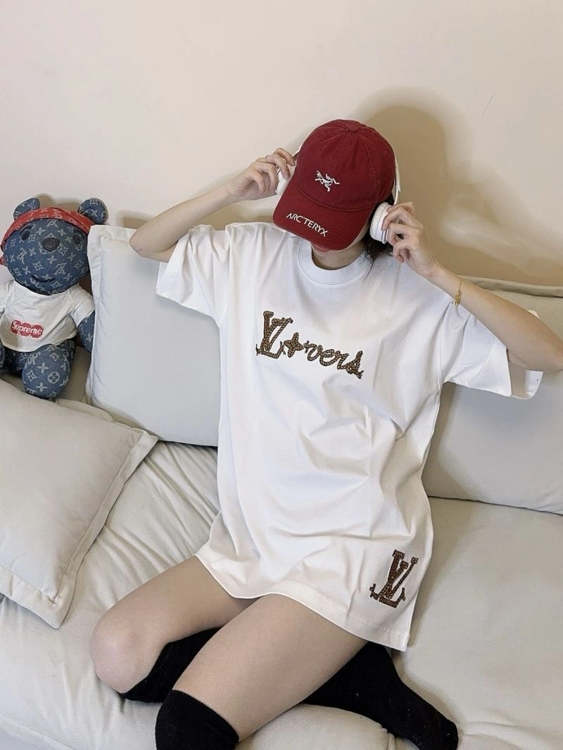 Louis Vuitton T-Shirts MoistureWicking 137970