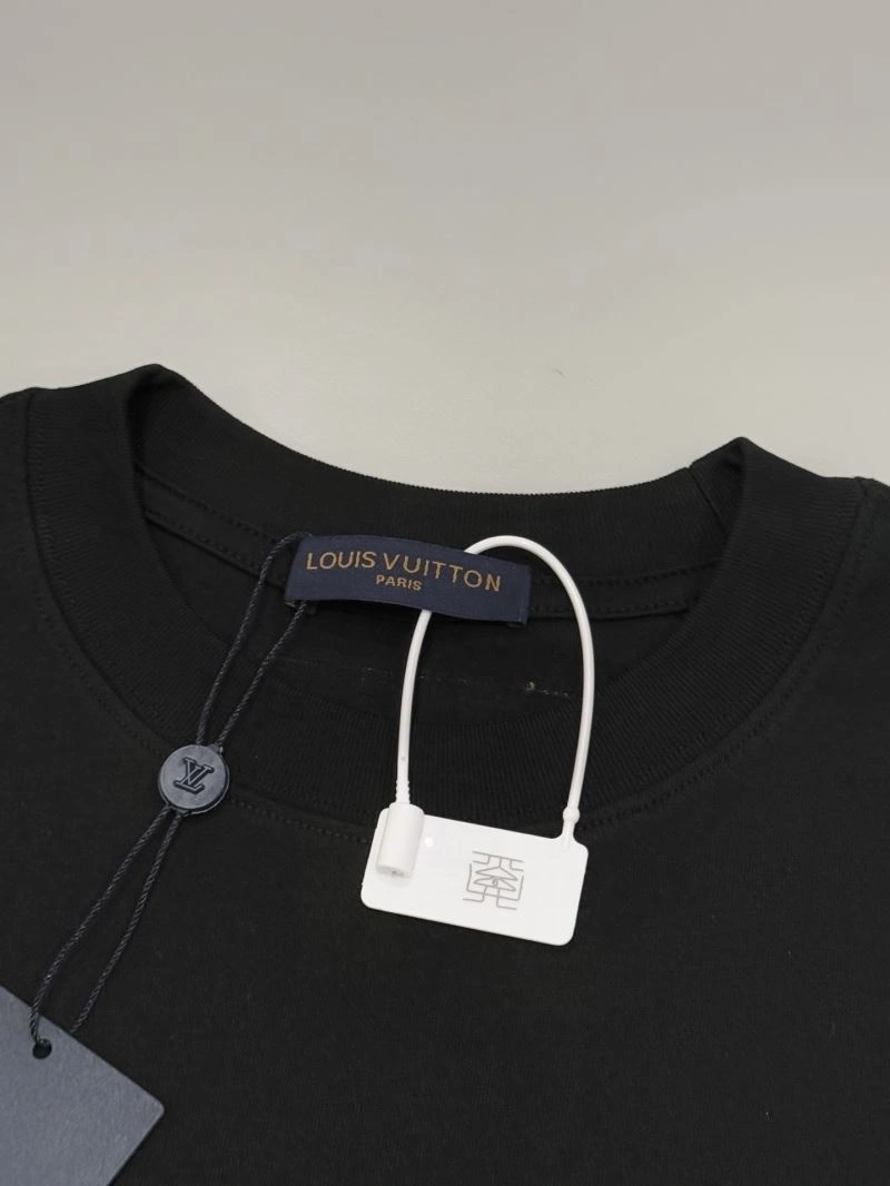 Stretchable Louis Vuitton T-Shirts 137979