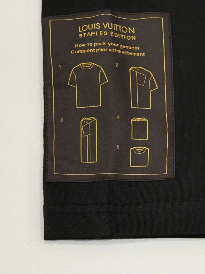 Stretchable Louis Vuitton T-Shirts 137979