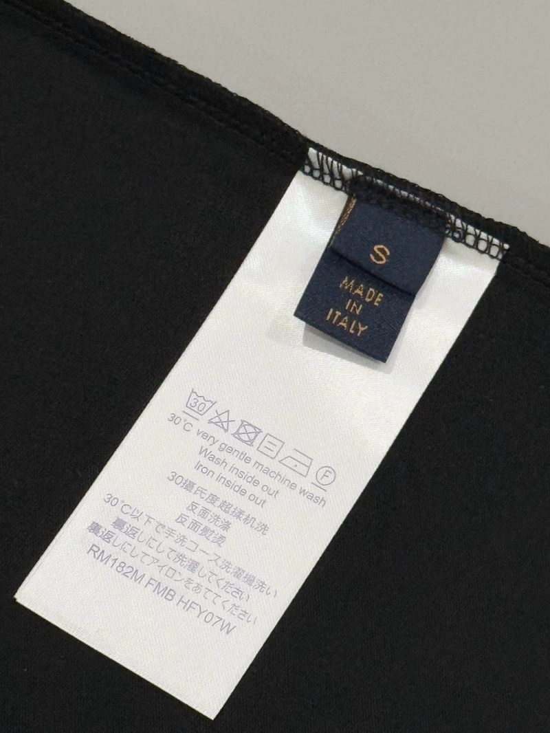 Stretchable Louis Vuitton T-Shirts 137979