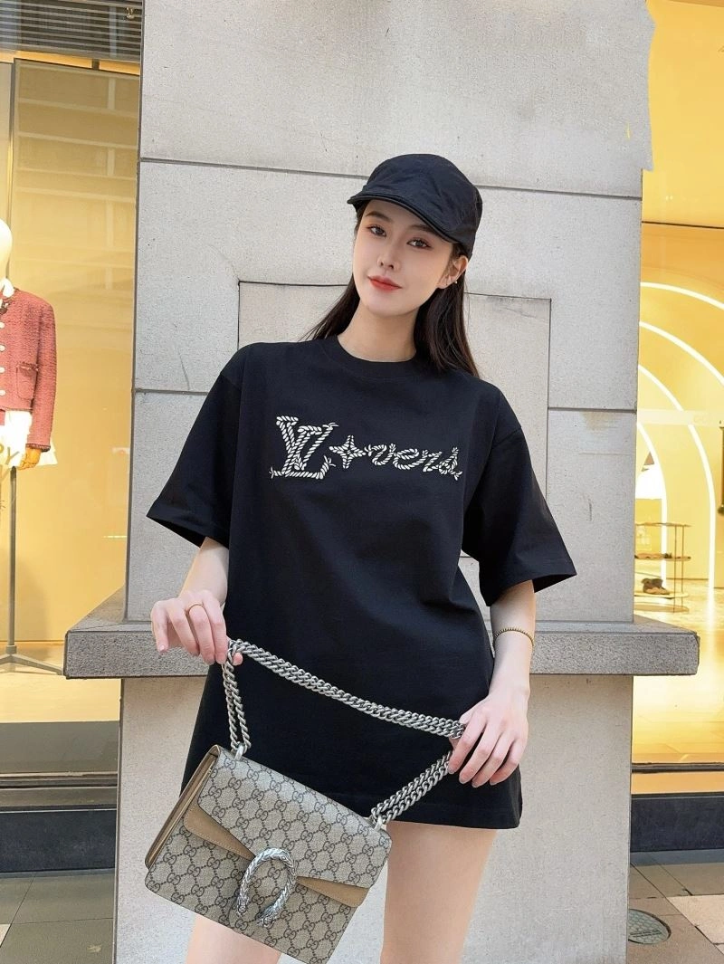 Louis Vuitton T-Shirts GoodFit 137986