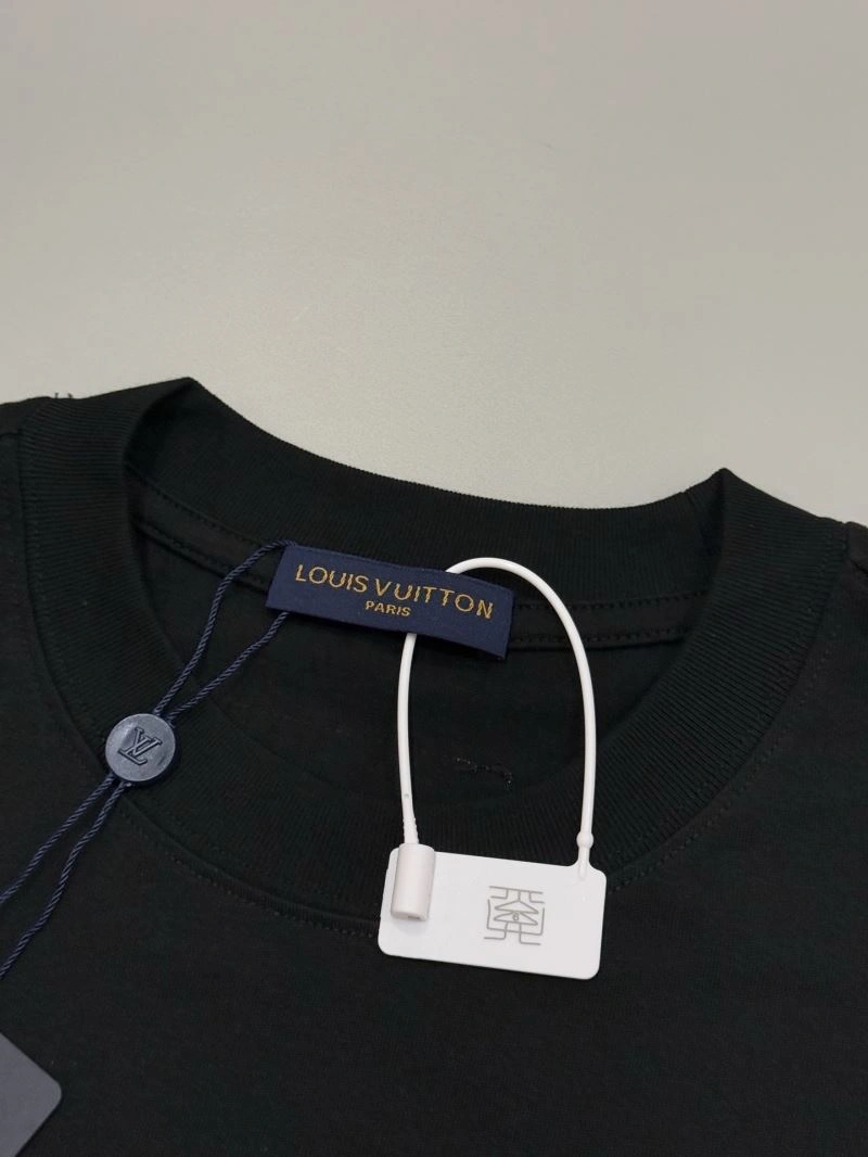 TravelReady Louis Vuitton T-Shirts 137975