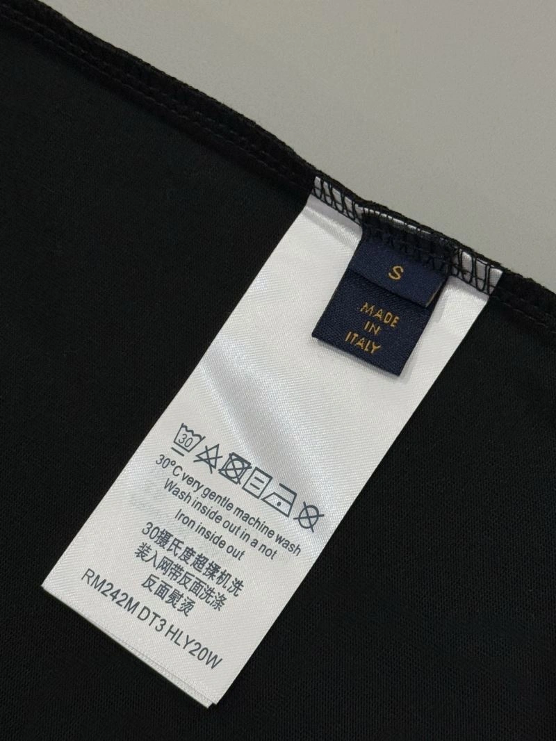 TravelReady Louis Vuitton T-Shirts 137975