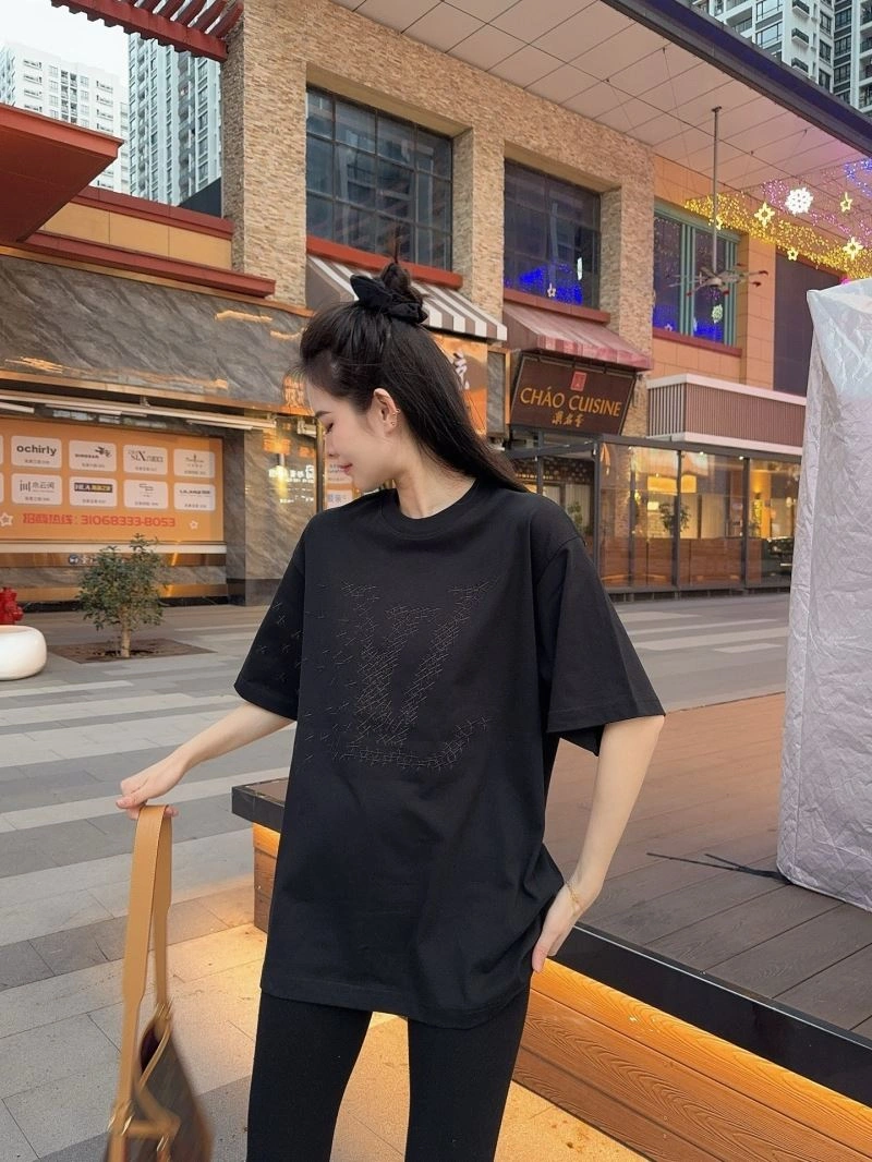 TravelReady Louis Vuitton T-Shirts 137975