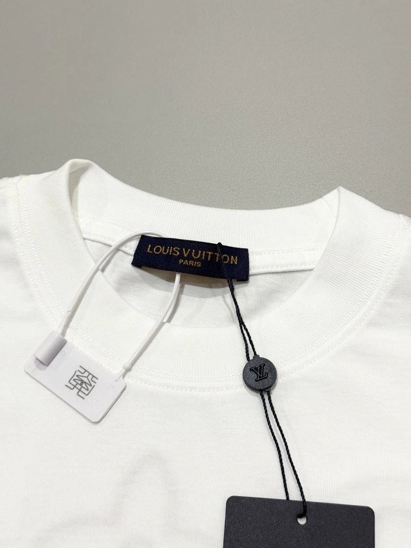 Breathable Louis Vuitton T-Shirts 137974