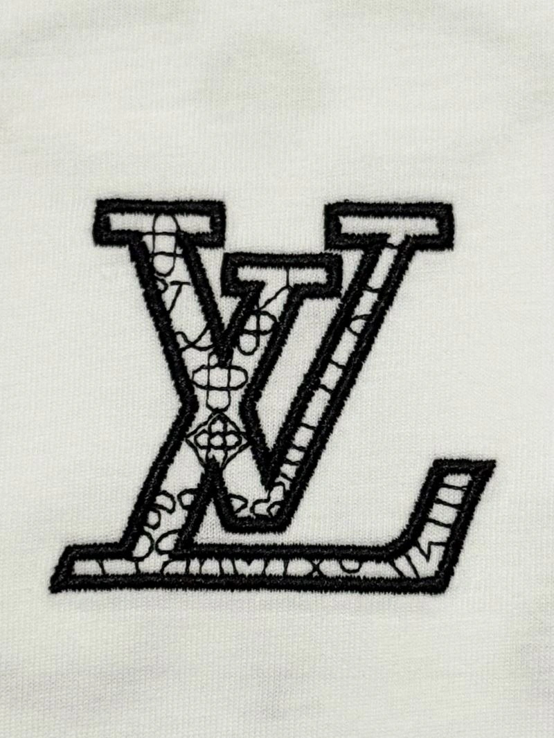 Breathable Louis Vuitton T-Shirts 137974