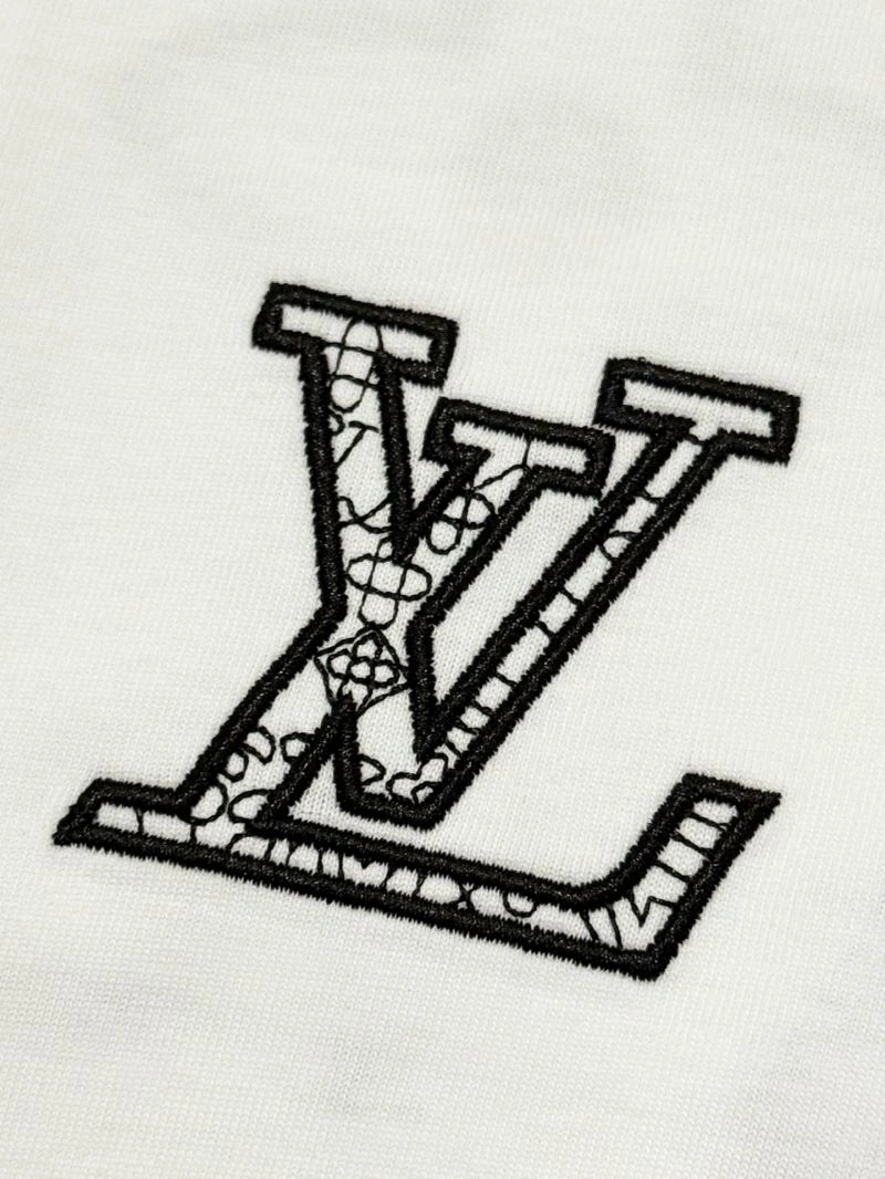 Breathable Louis Vuitton T-Shirts 137974