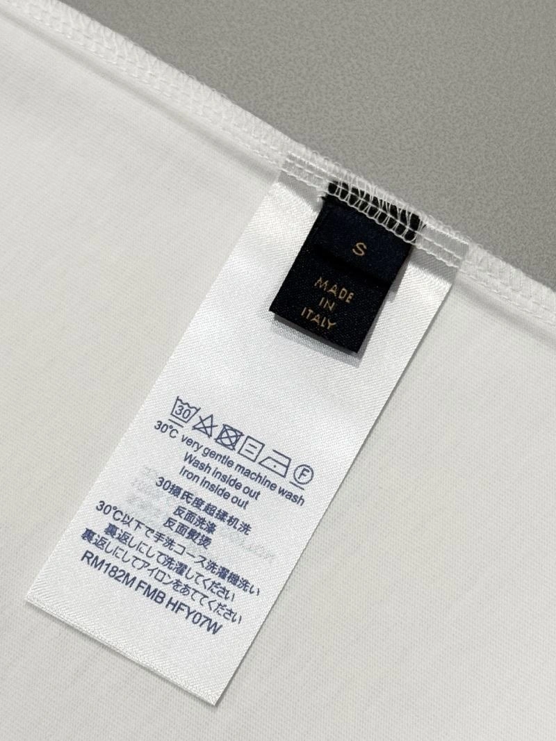 Breathable Louis Vuitton T-Shirts 137974